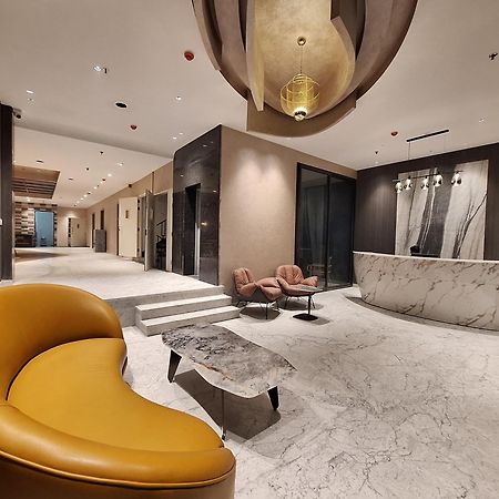 新德里 Iva Premium Delhi Airport With Airport Drop酒店 外观 照片