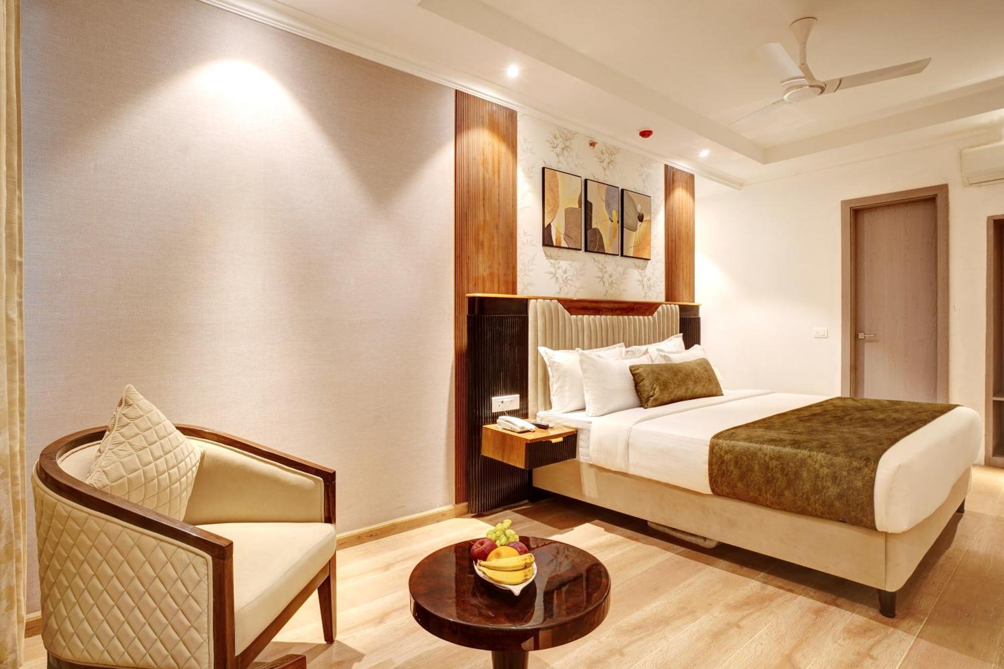 新德里 Iva Premium Delhi Airport With Airport Drop酒店 外观 照片