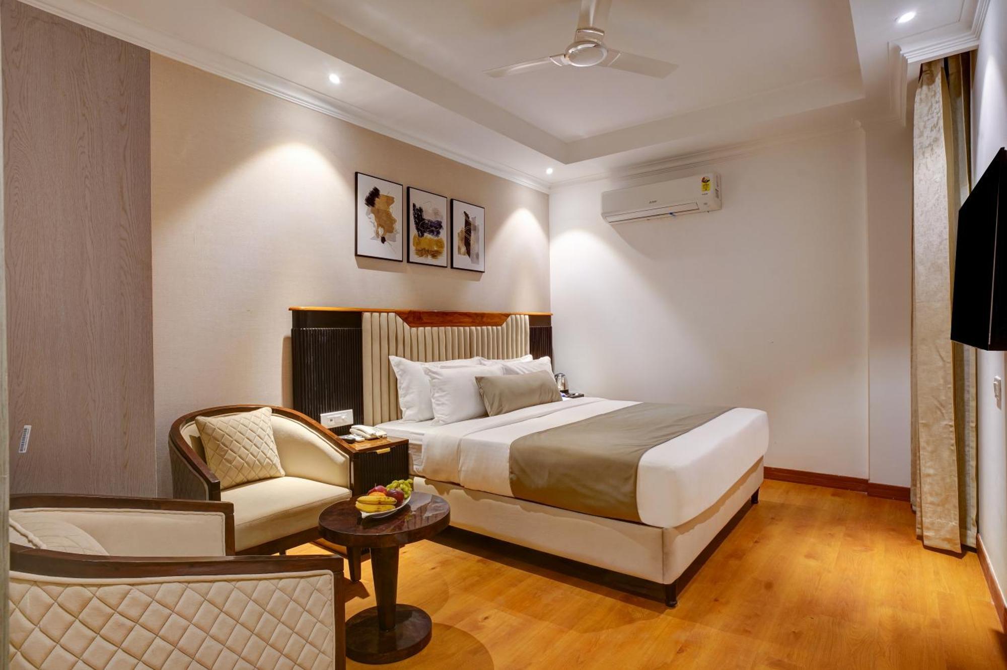 新德里 Iva Premium Delhi Airport With Airport Drop酒店 外观 照片