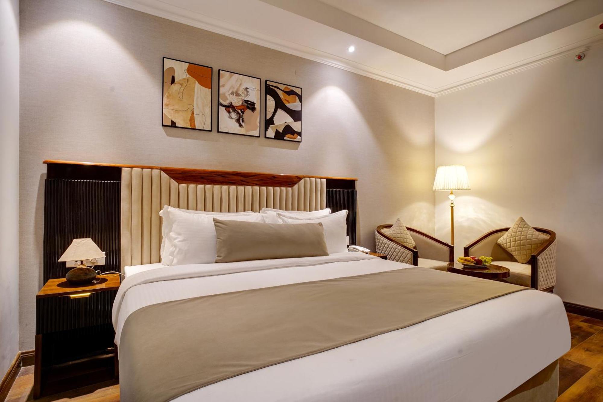 新德里 Iva Premium Delhi Airport With Airport Drop酒店 外观 照片